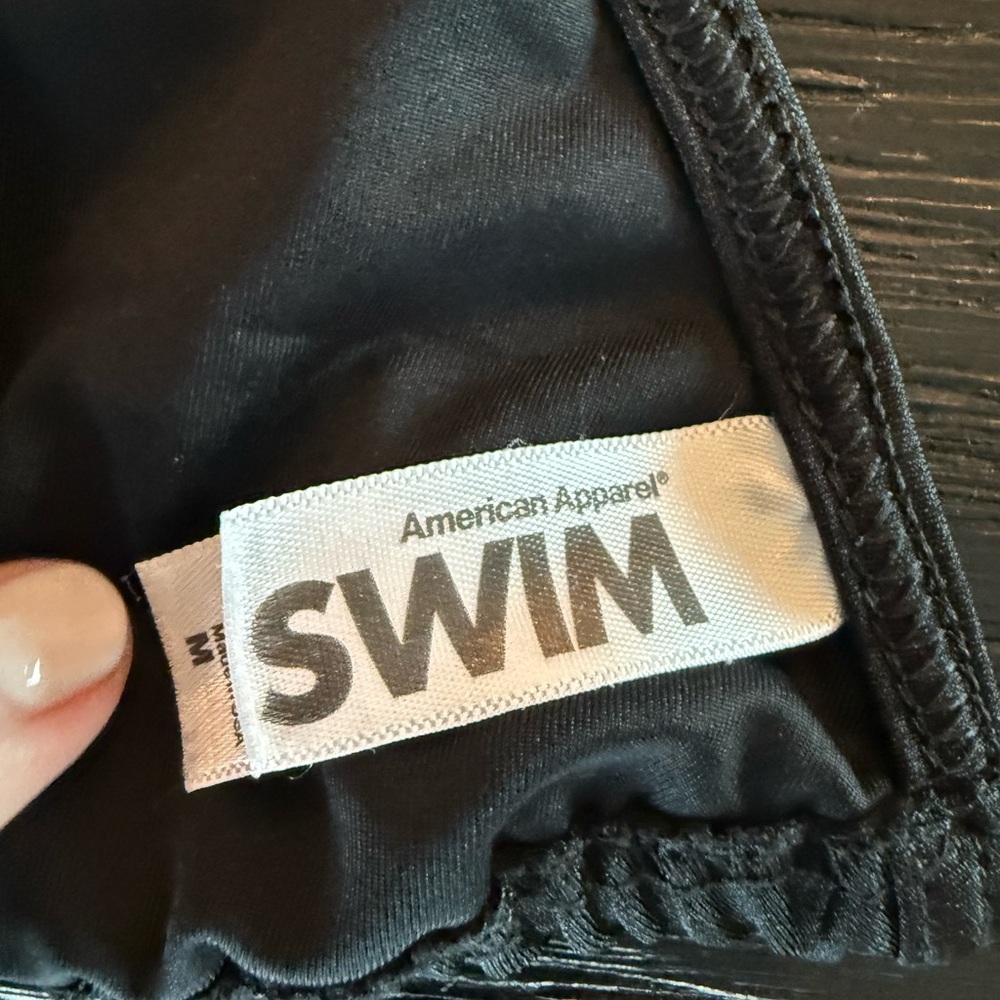 American Apparel Black Triangle Bikini Top - Picture 3 of 3